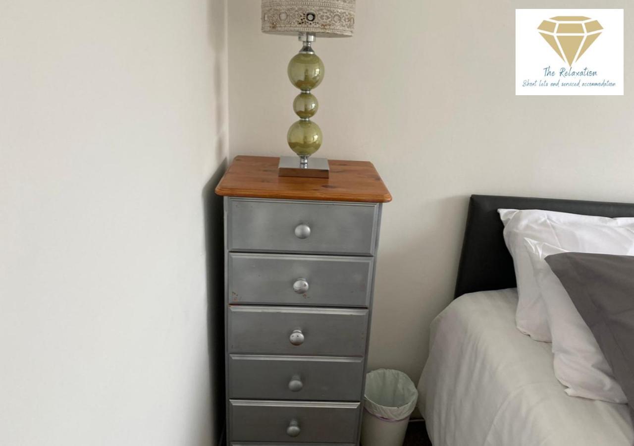 2 Bed Apartment-5 Guests - Business-Relocation-Parking - The Brighton Short Stay & Serviced Apartments Eksteriør billede