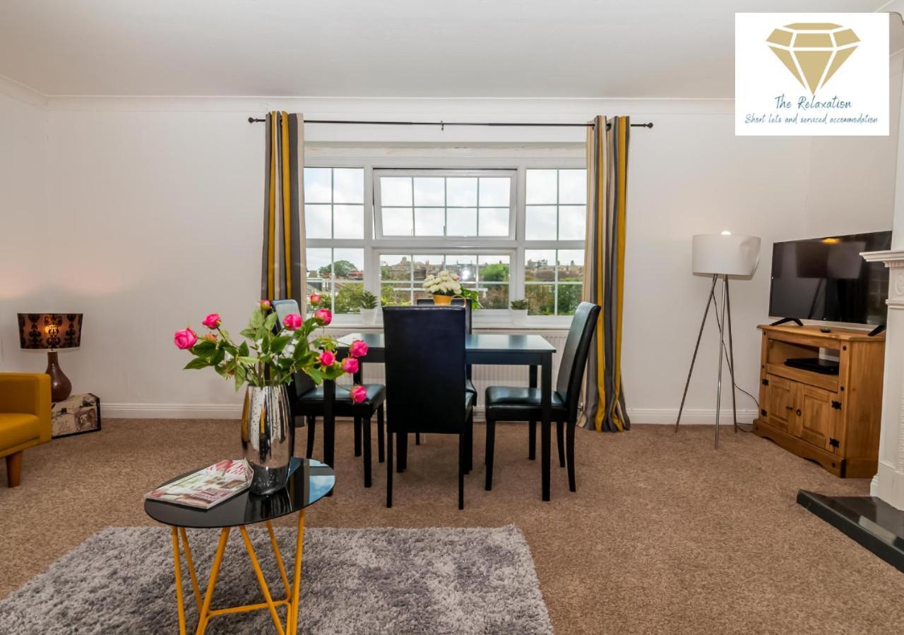 2 Bed Apartment-5 Guests - Business-Relocation-Parking - The Brighton Short Stay & Serviced Apartments Eksteriør billede