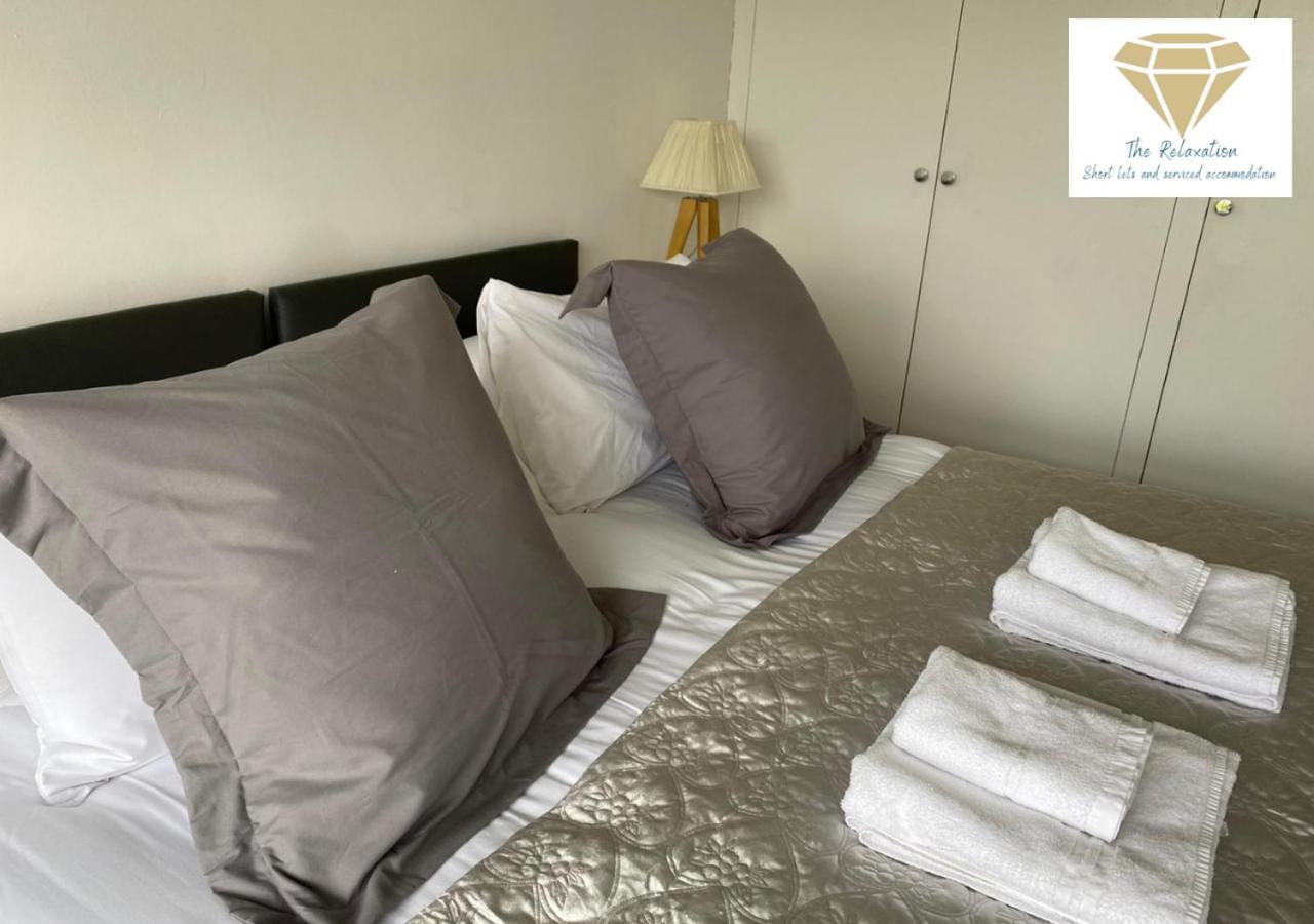 2 Bed Apartment-5 Guests - Business-Relocation-Parking - The Brighton Short Stay & Serviced Apartments Eksteriør billede