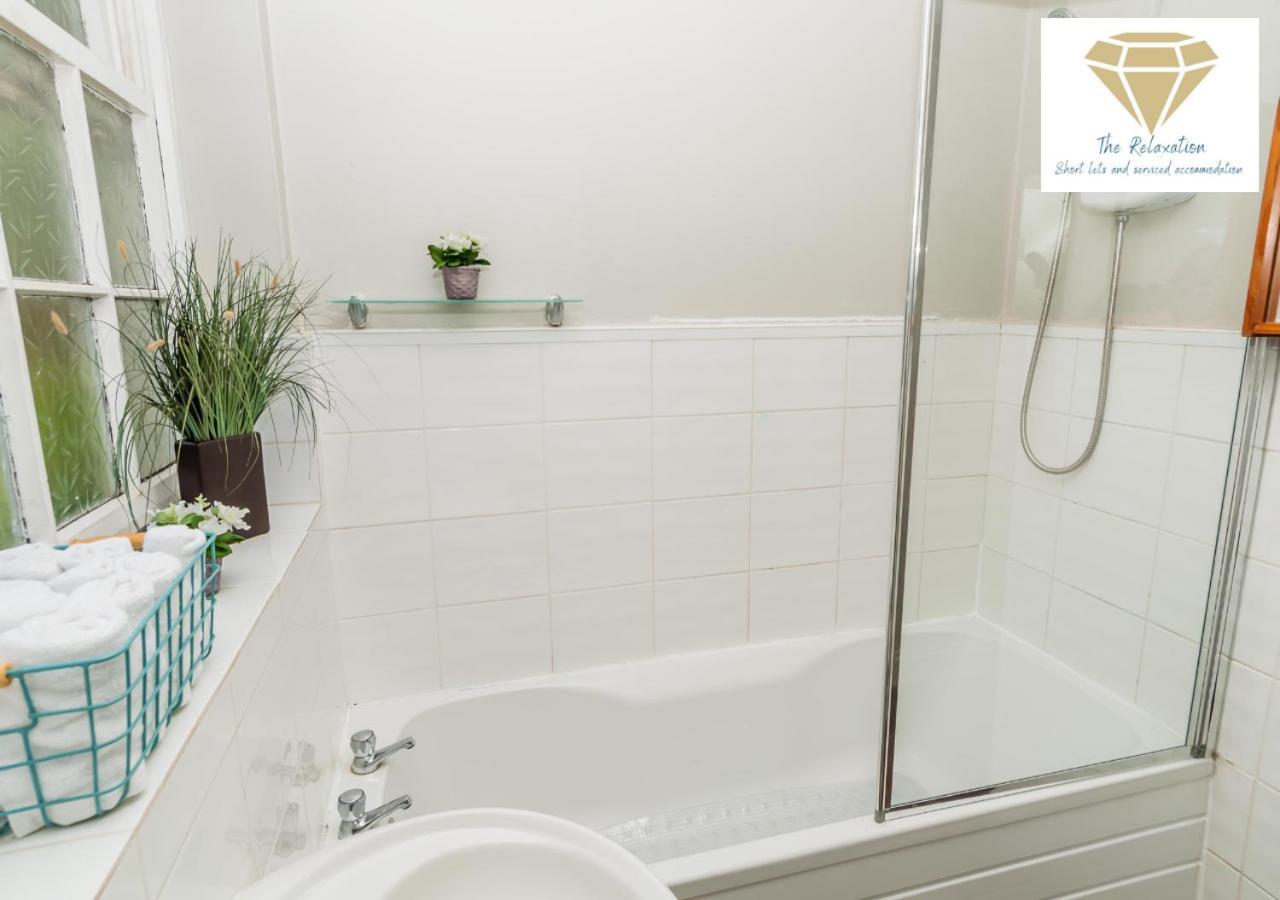 2 Bed Apartment-5 Guests - Business-Relocation-Parking - The Brighton Short Stay & Serviced Apartments Eksteriør billede
