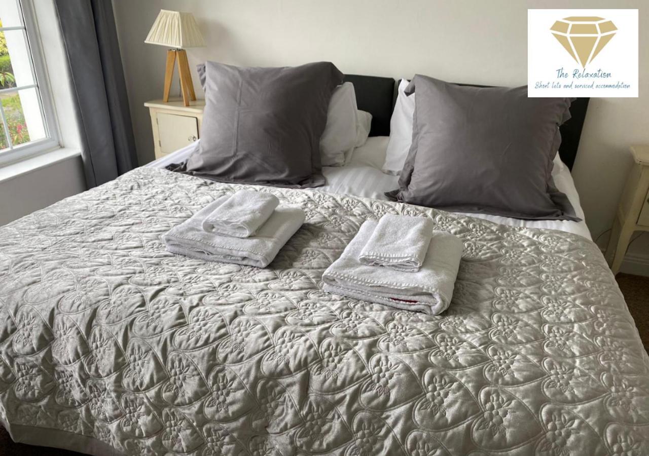 2 Bed Apartment-5 Guests - Business-Relocation-Parking - The Brighton Short Stay & Serviced Apartments Eksteriør billede