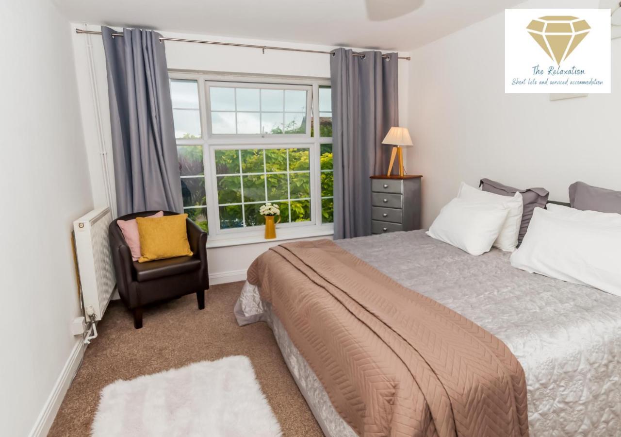 2 Bed Apartment-5 Guests - Business-Relocation-Parking - The Brighton Short Stay & Serviced Apartments Eksteriør billede