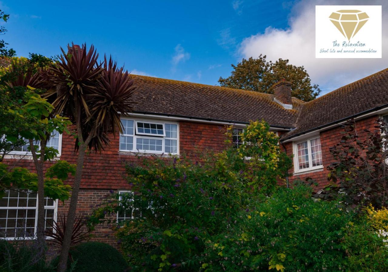 2 Bed Apartment-5 Guests - Business-Relocation-Parking - The Brighton Short Stay & Serviced Apartments Eksteriør billede