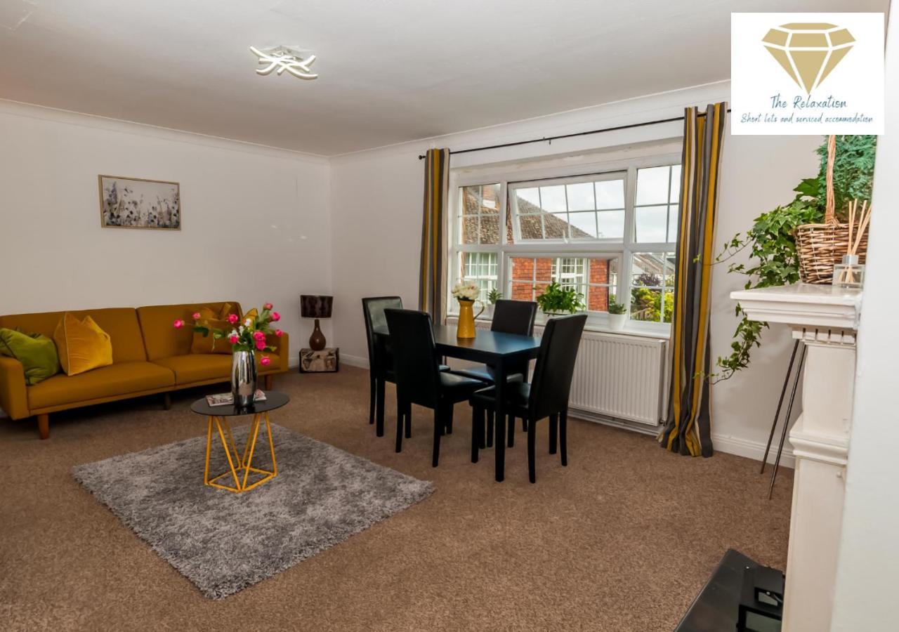2 Bed Apartment-5 Guests - Business-Relocation-Parking - The Brighton Short Stay & Serviced Apartments Eksteriør billede