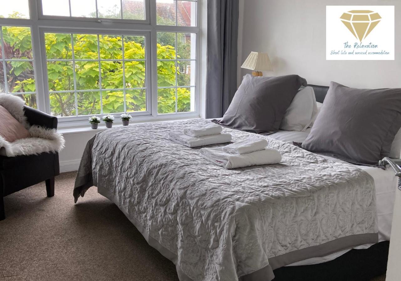 2 Bed Apartment-5 Guests - Business-Relocation-Parking - The Brighton Short Stay & Serviced Apartments Eksteriør billede