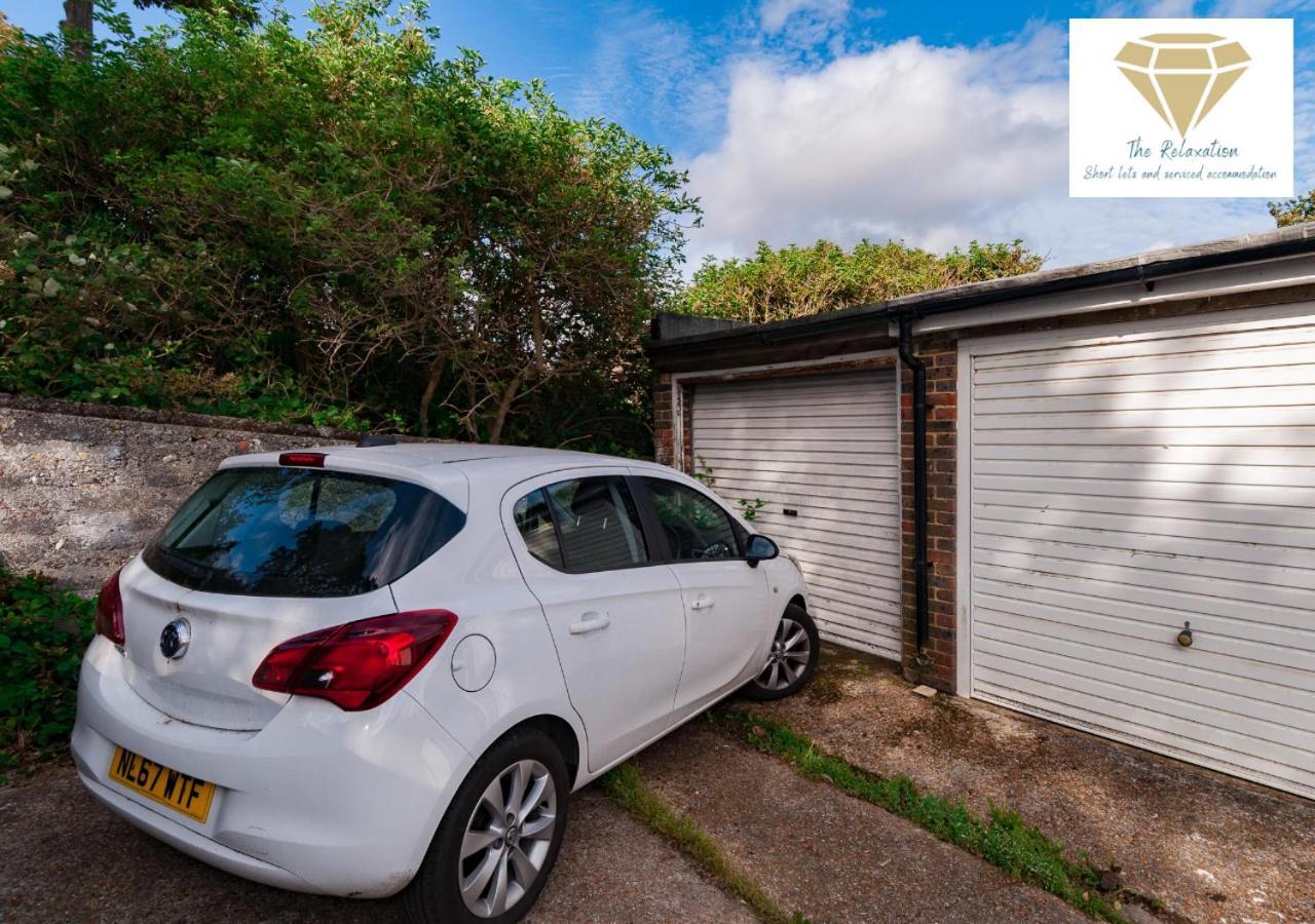 2 Bed Apartment-5 Guests - Business-Relocation-Parking - The Brighton Short Stay & Serviced Apartments Eksteriør billede