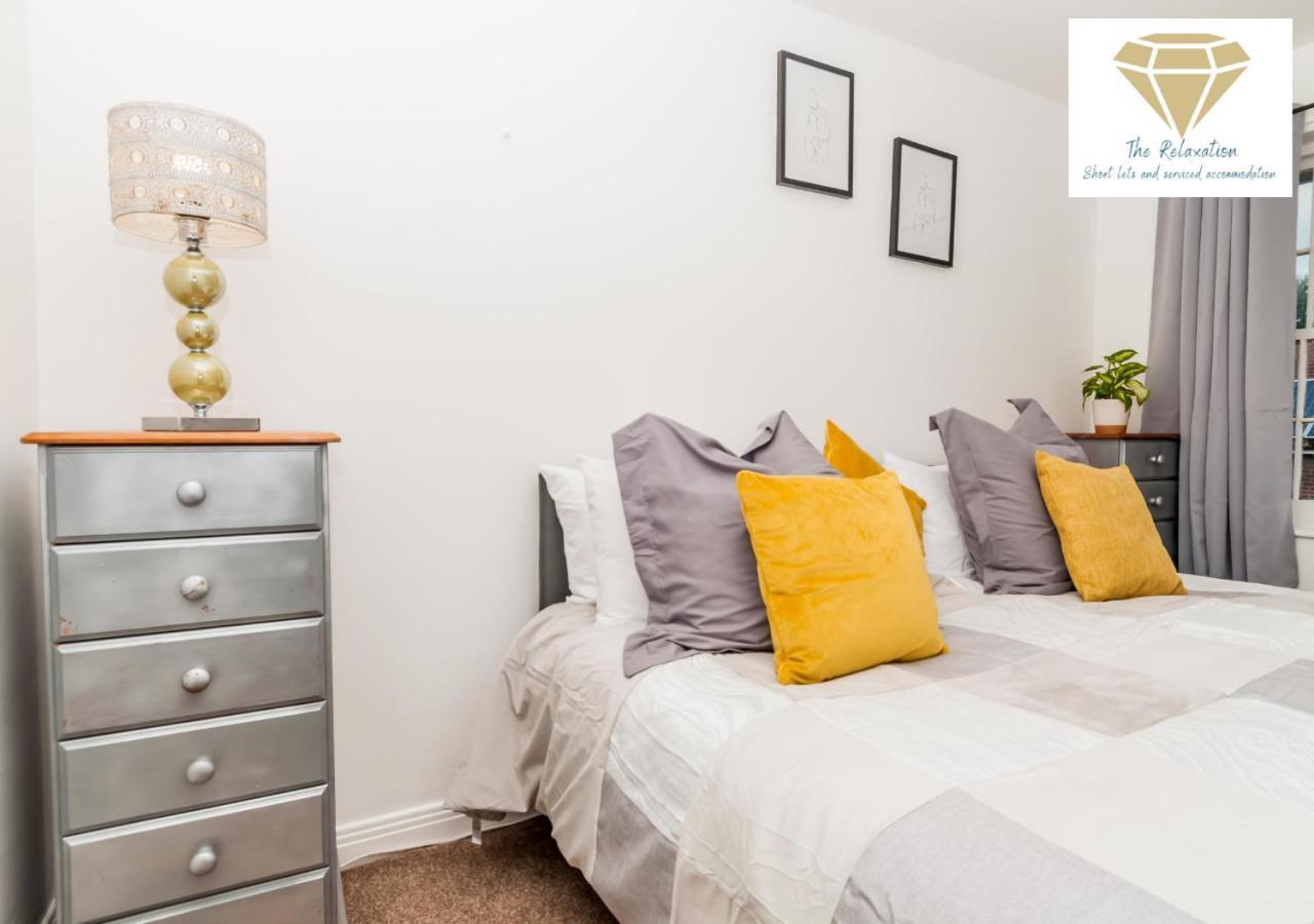 2 Bed Apartment-5 Guests - Business-Relocation-Parking - The Brighton Short Stay & Serviced Apartments Eksteriør billede